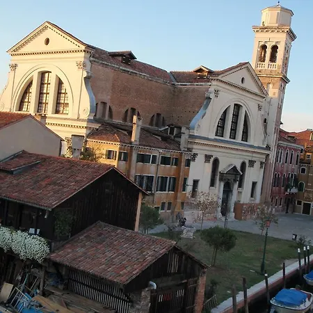 Ca' Di Rose Bed & Breakfast