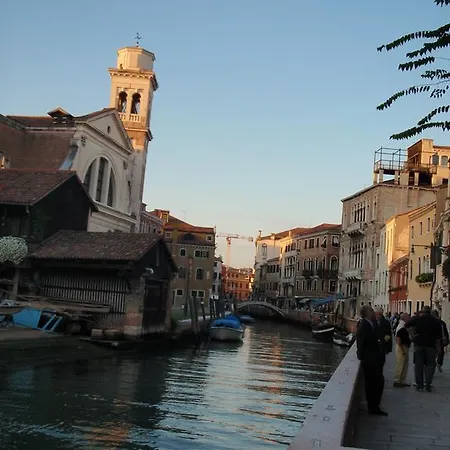 Ca' Di Rose Bed & Breakfast